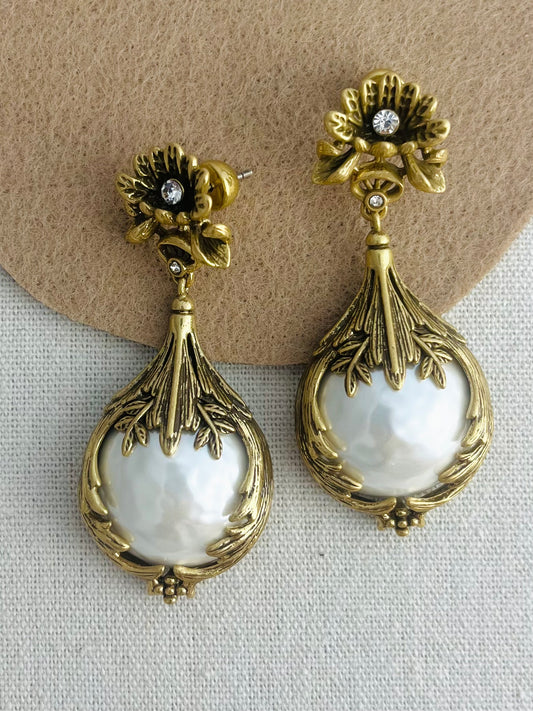 Vintage Gold Floral and Pearl Earrings